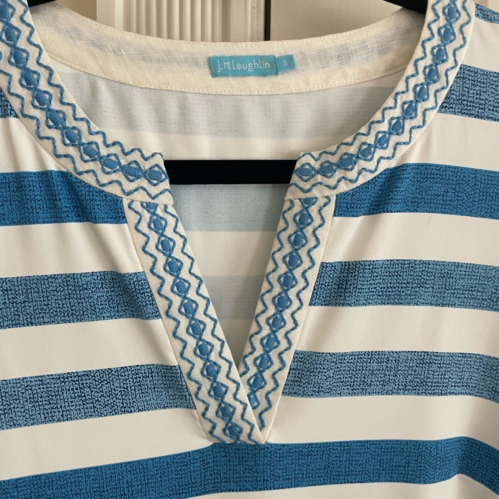 EUC J McLaughlin Striped Dress Size Small - Picture 3 of 6